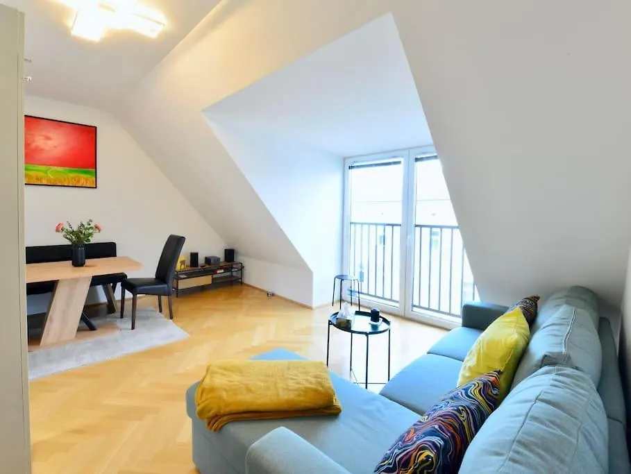 Modern Attic Flat With 2 Bedrooms Vienna