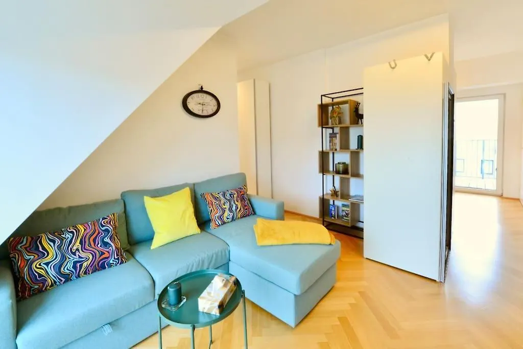 Apartment Modern Attic Flat With 2 Bedrooms Vienna