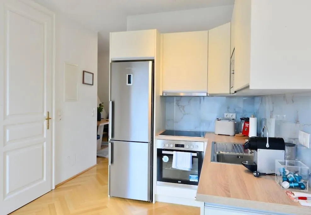 Apartment Modern Attic Flat With 2 Bedrooms Vienna