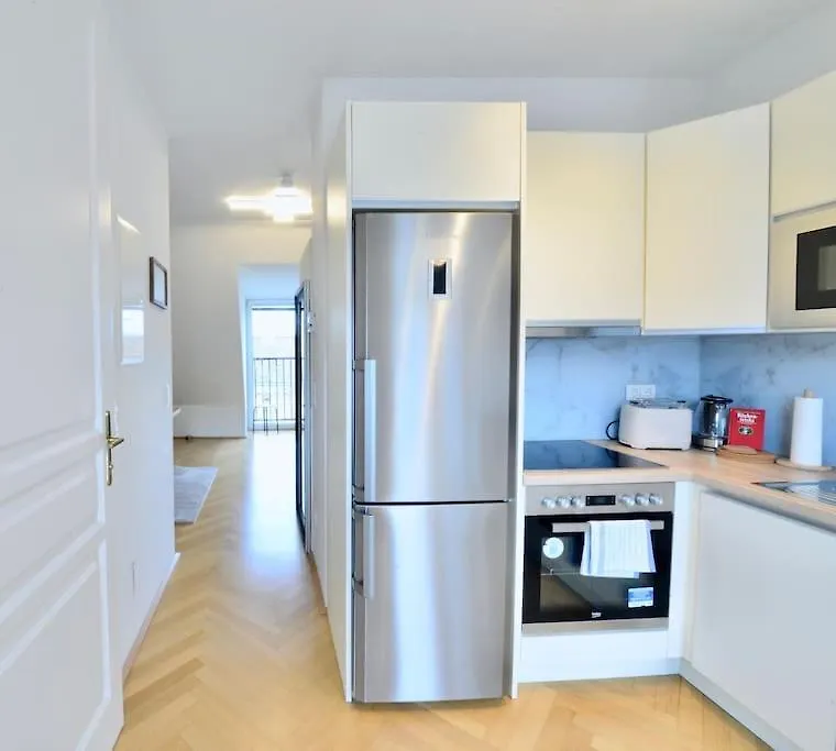 Modern Attic Flat With 2 Bedrooms Vienna 0*,  Austria