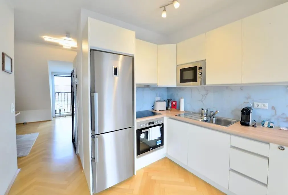 Apartment Modern Attic Flat With 2 Bedrooms Vienna